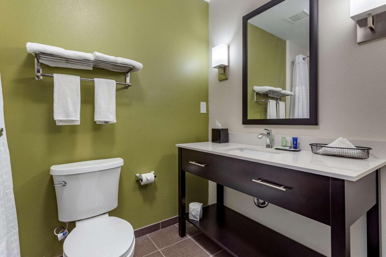 Sleep Inn & Suites Crosby 외부 사진